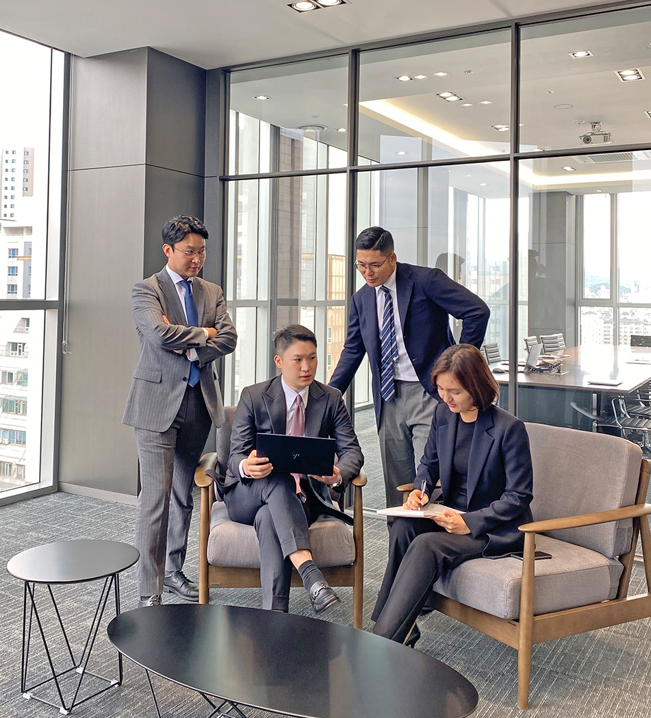 에이앤랩은 
음주운전 · 뺑소니 · 교통사고 사건에 
집중해 온 음주·교통특화 로펌입니다.